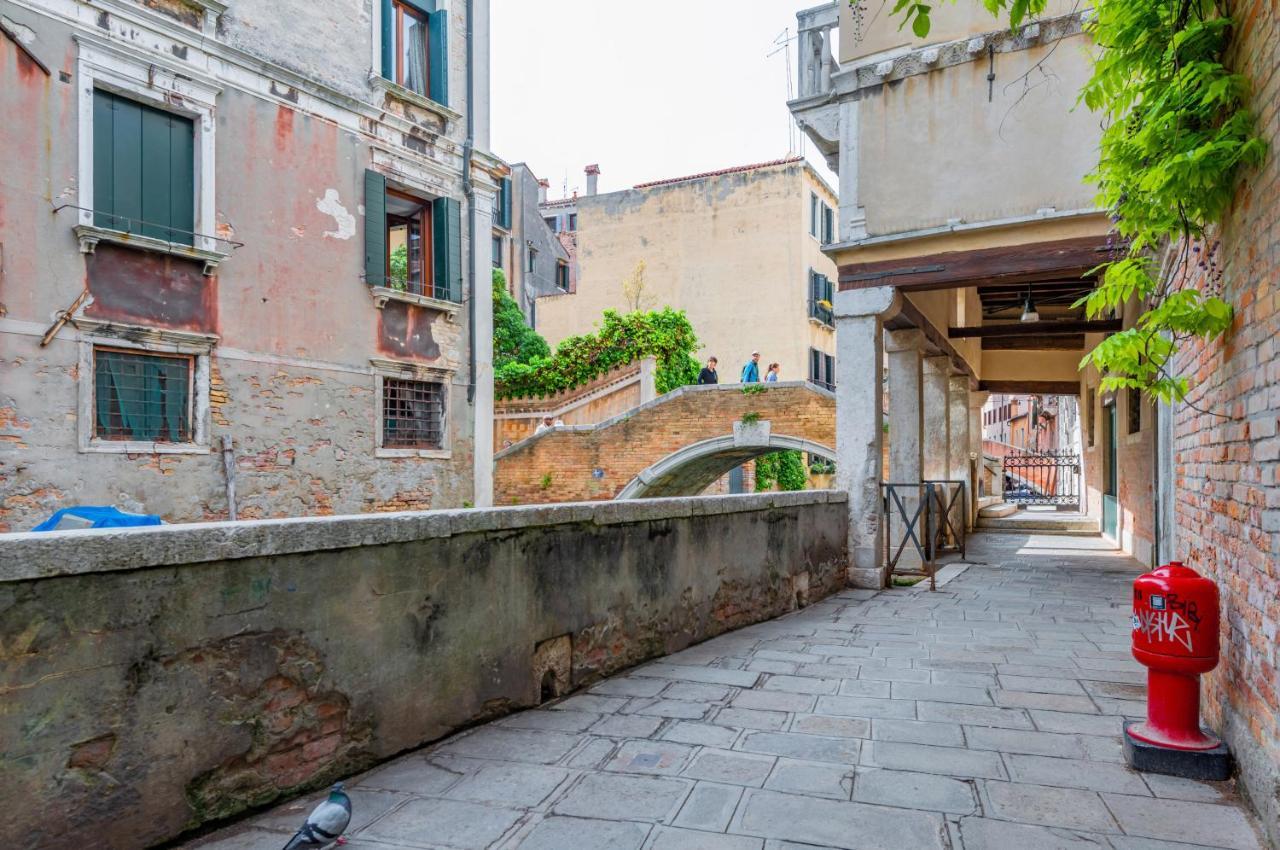 Cannaregio Romantic View Apartment Венеция Экстерьер фото